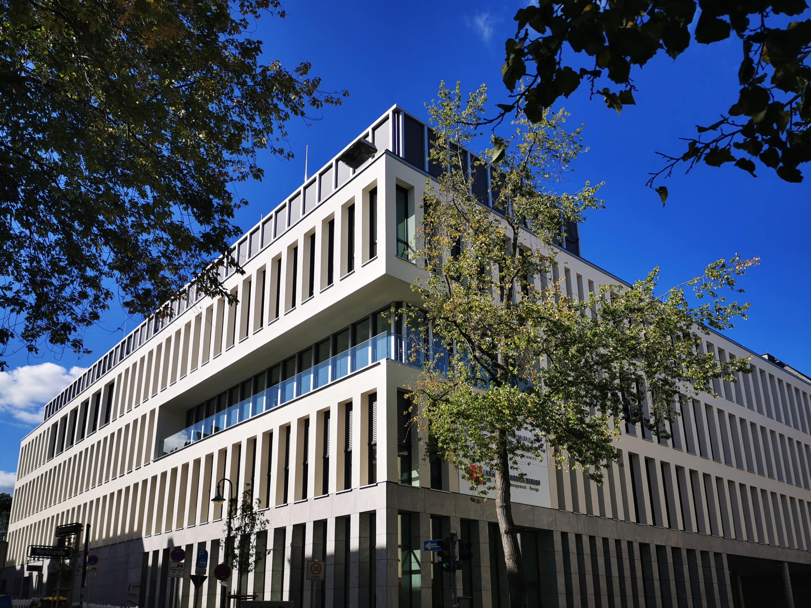 Hauptgebäude Hochschule Fresenius Wiesbaden